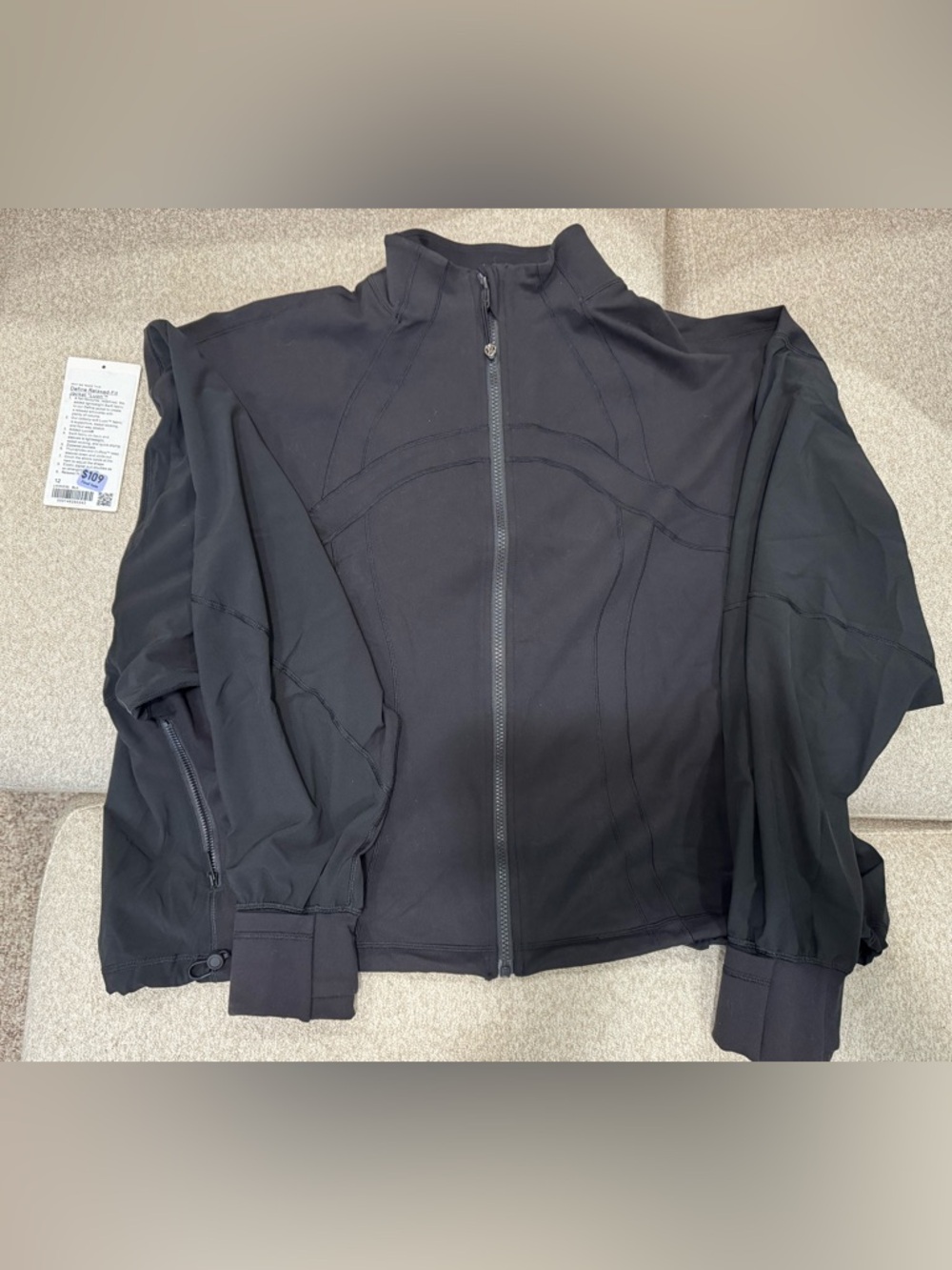 NWOT Lululemon Relaxed Define Black Size 12
